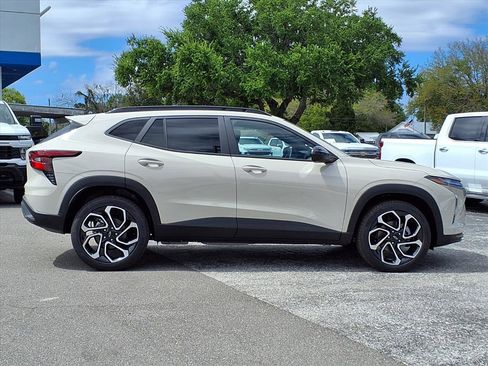 New 2026 Chevrolet Trax RS w/ Driver Confidence Package image 3