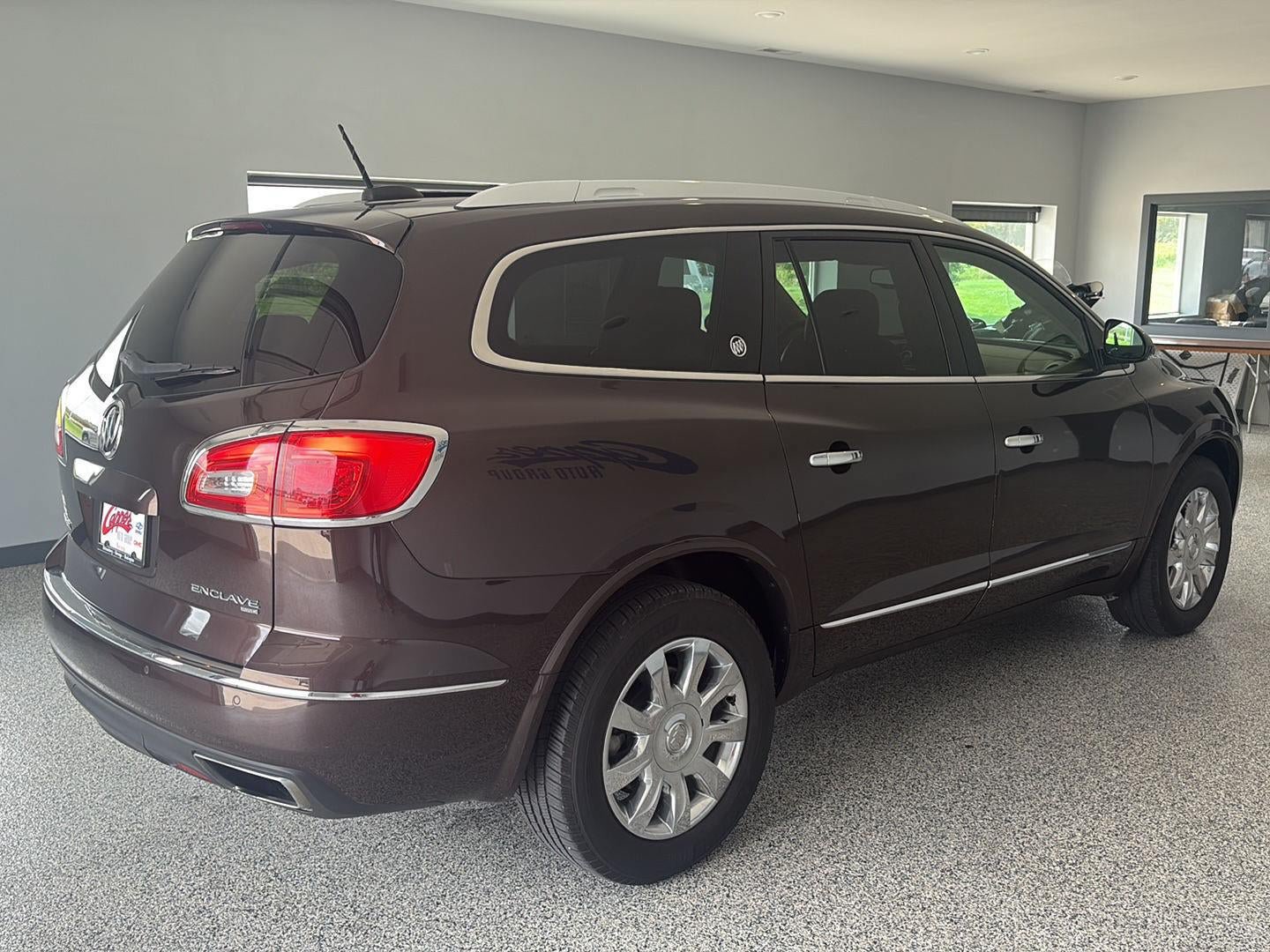 Used 2017 Buick Enclave Leather AWD/4WD image 4