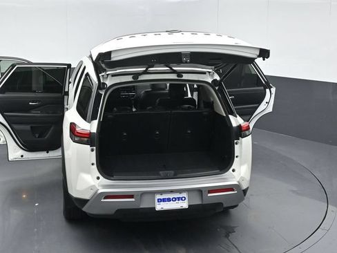 Used 2022 Nissan Pathfinder SL w/ SL Premium Package FWD image 61
