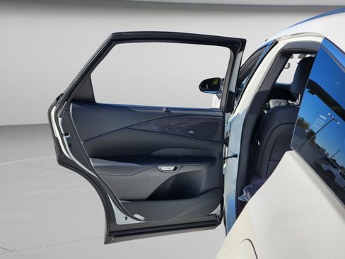 New 2026 Lexus RX 450h AWD image 26