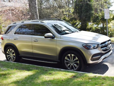 Used 2020 Mercedes-Benz GLE 350 4MATIC image 11