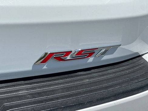 Used 2024 Chevrolet Suburban RST RWD image 11