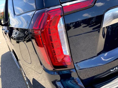 Used 2023 GMC Yukon Denali w/ Max Trailering Package AWD/4WD image 25
