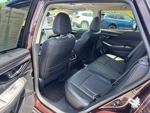Used 2025 Subaru Outback Limited AWD/4WD image 14