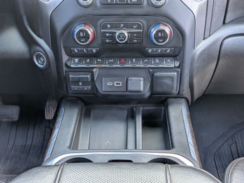 Used 2023 GMC Sierra 3500 Denali w/ Denali Ultimate Package AWD/4WD image 20