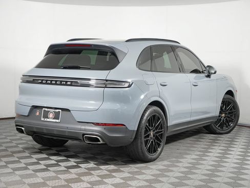 Certified 2024 Porsche Cayenne AWD/4WD image 7