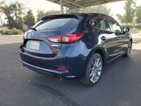 Used 2018 MAZDA MAZDA3 Touring image 6