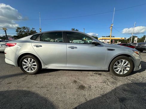 Used 2020 Kia Optima LX image 8