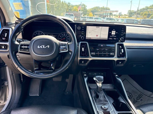 Used 2023 Kia Sorento EX w/ Panoramic Sunroof Package FWD image 26