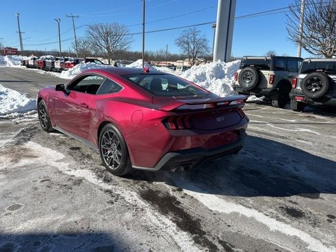 Used 2025 Ford Mustang GT Premium w/ GT Performance Package image 5