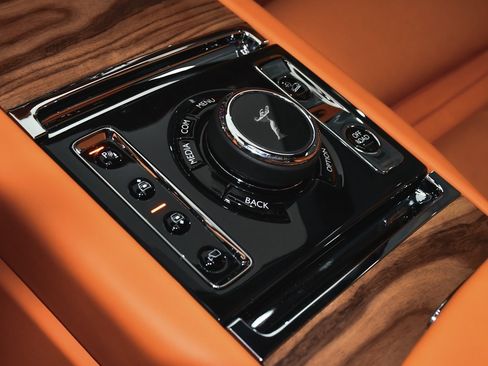 Used 2024 Rolls-Royce Cullinan image 56