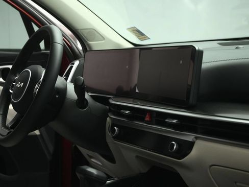 Certified 2025 Kia Sorento S FWD image 55
