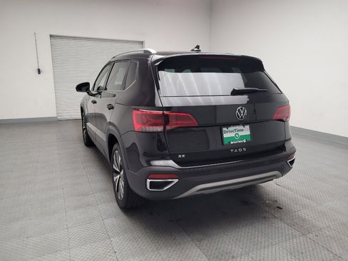 Used 2024 Volkswagen Taos SE image 6