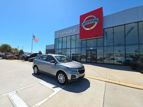 Used 2023 Chevrolet Equinox LS image 1
