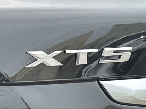 New 2025 Cadillac XT5 Premium Luxury image 9