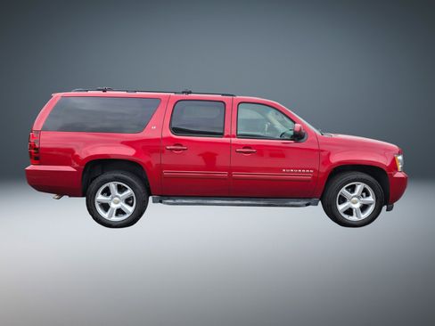 Used 2013 Chevrolet Suburban LT AWD/4WD image 2