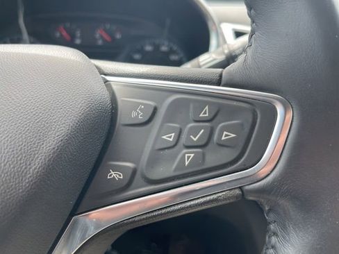 Used 2018 Chevrolet Equinox LT FWD image 20