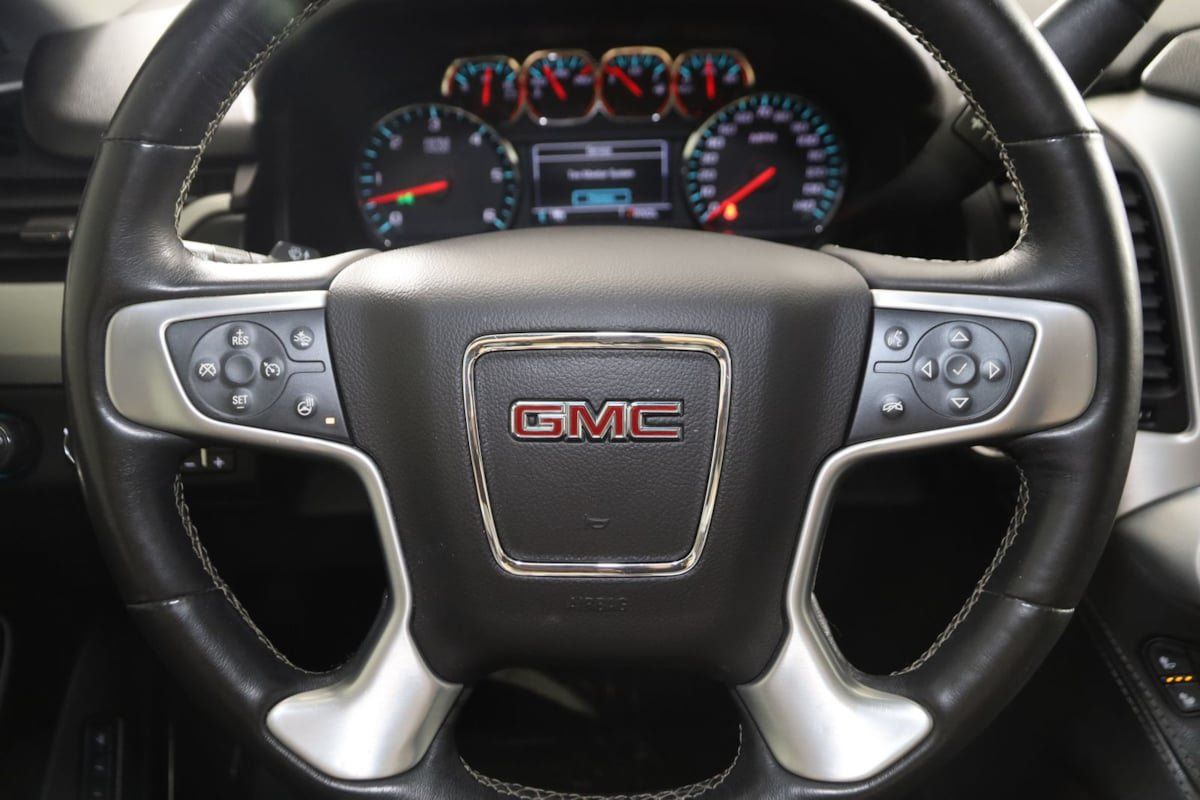 Used 2018 GMC Yukon SLT w/ HD Trailering Package AWD/4WD image 35
