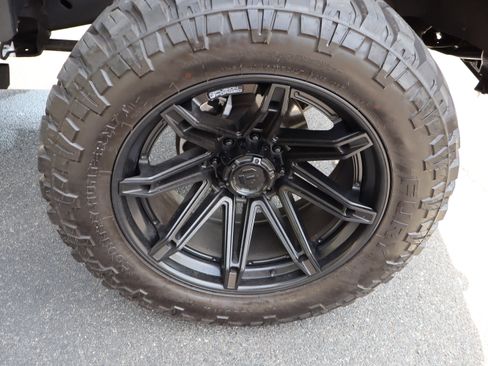 Used 2026 Chevrolet Silverado 2500 LTZ w/ LTZ Plus Package AWD/4WD image 13