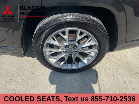 Used 2023 Jeep Grand Cherokee L Summit w/ Advanced Protech Group IV image 9