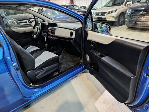 Used 2014 Toyota Yaris LE FWD image 19