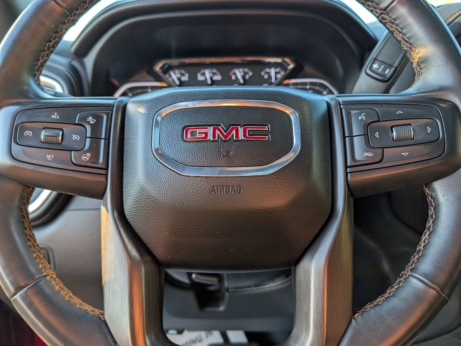 Used 2023 GMC Sierra 3500 AT4 w/ AT4 Preferred Package AWD/4WD image 40