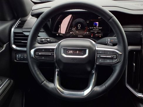 Used 2024 GMC Acadia Elevation w/ Luxury Package FWD image 21