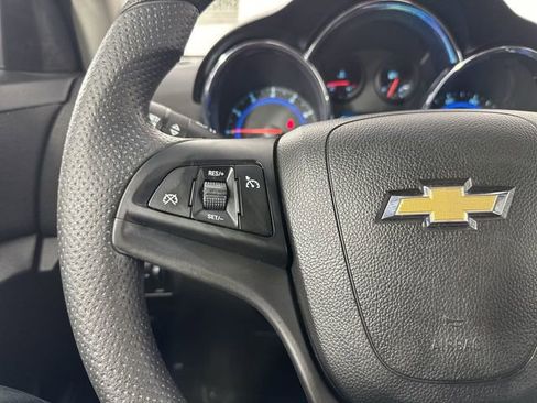 Used 2016 Chevrolet Cruze LT image 13
