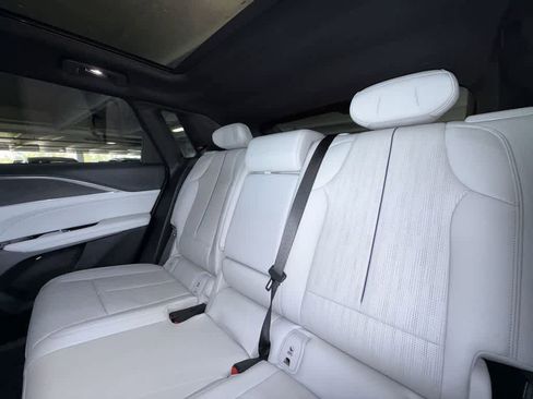 Used 2024 Cadillac Lyriq Luxury AWD/4WD image 22