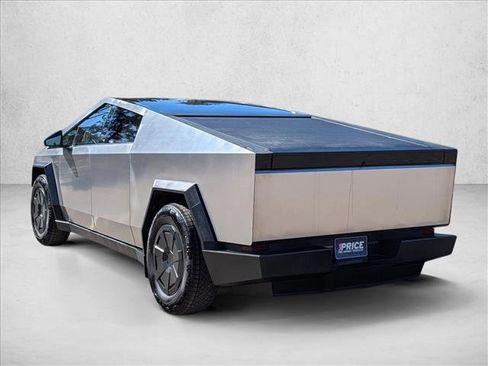 Used 2024 Tesla Cybertruck AWD Crew Cab image 7