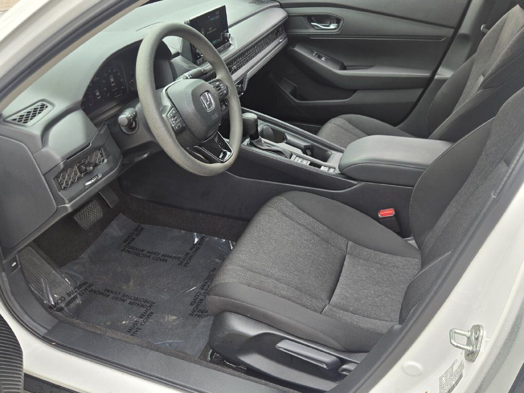 Used 2025 Honda Accord LX image 11