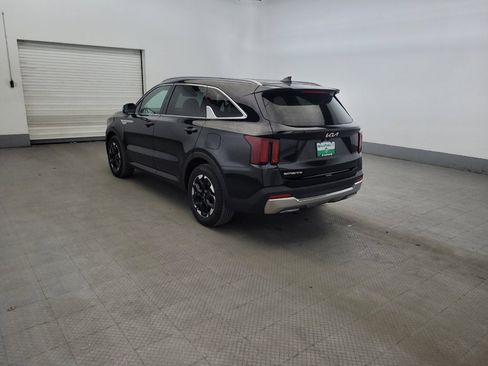 Used 2024 Kia Sorento S FWD image 5