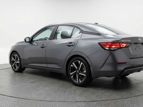 Used 2025 Nissan Sentra SV image 6