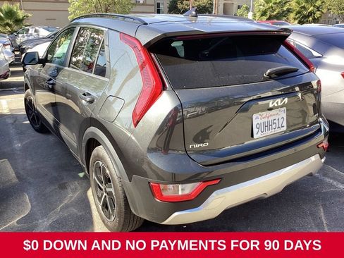 Used 2025 Kia Niro LX FWD image 3