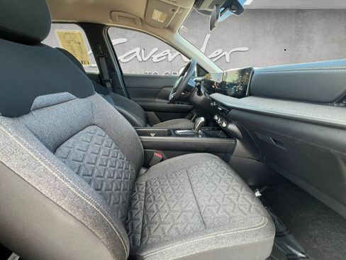 Certified 2025 Nissan Kicks SV w/ Illumination Package AWD/4WD image 24