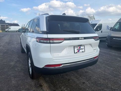 New 2026 Jeep Grand Cherokee Laredo X AWD/4WD image 4