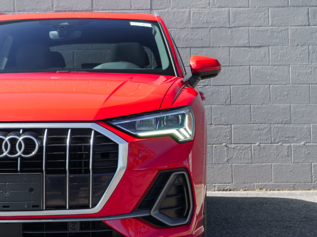 Used 2020 Audi Q3 2.0T Premium Plus w/ Premium Plus Package AWD/4WD image 11
