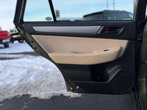 Used 2019 Subaru Outback 2.5i image 16