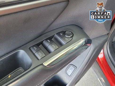 Used 2025 Chevrolet Traverse LT AWD/4WD image 16