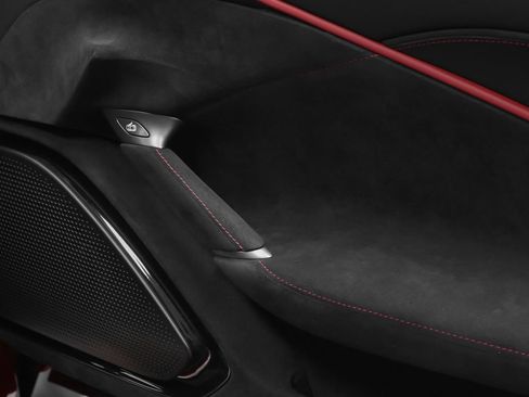 Certified 2022 Ferrari Roma RWD image 34