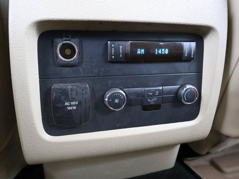Used 2016 Ford Expedition EL XLT w/ Equipment Group 202A RWD image 38