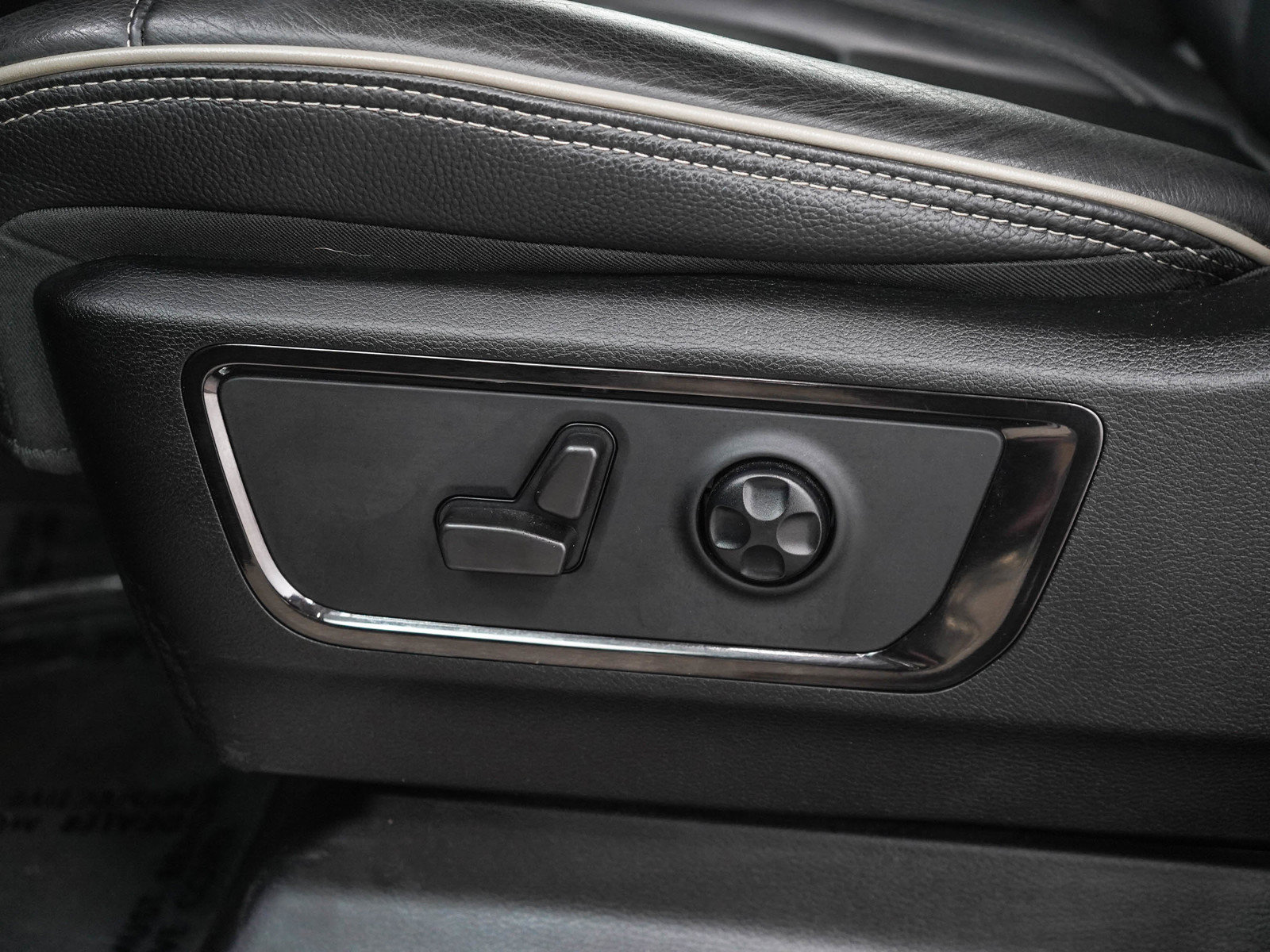 Used 2022 RAM 1500 Limited AWD/4WD image 26