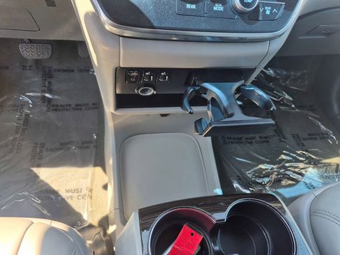 Used 2015 Toyota Sienna XLE w/ XLE Navigation Package FWD image 25