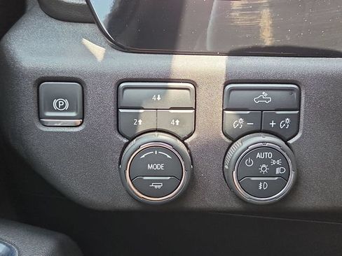 Certified 2025 Chevrolet Silverado 2500 LT w/ Convenience Package AWD/4WD image 19