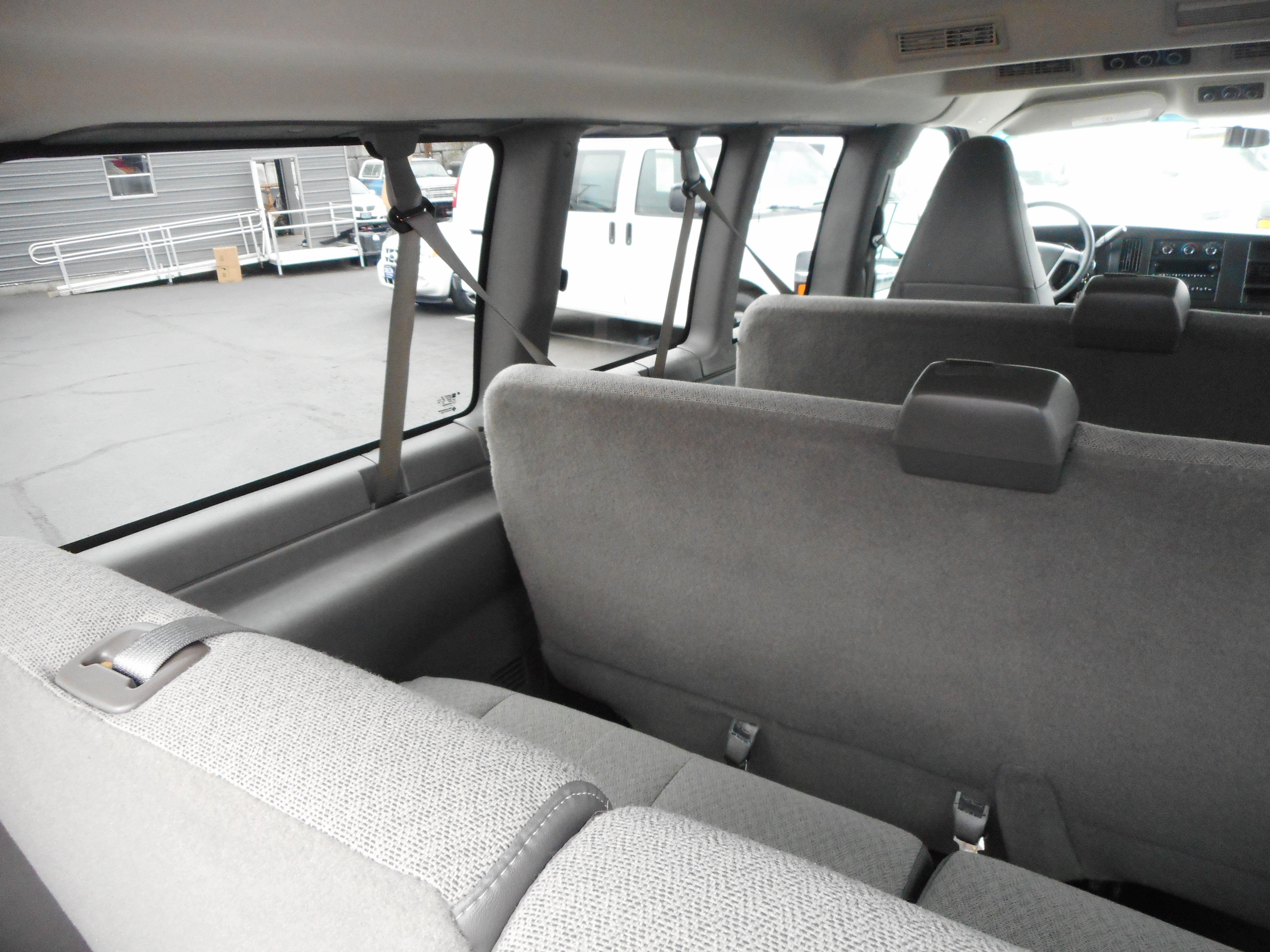Used 2017 Chevrolet Express 3500 LT w/ LT Preferred Equipment Group RWD image 19