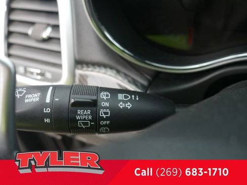 Used 2016 Jeep Grand Cherokee SRT AWD/4WD image 25