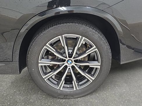 Used 2022 BMW X5 xDrive40i w/ M Sport Package AWD/4WD image 33