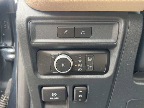 Used 2022 Ford Expedition Limited AWD/4WD image 27