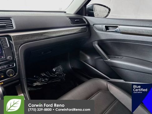 Used 2018 Volkswagen Passat 2.0T SE FWD image 26