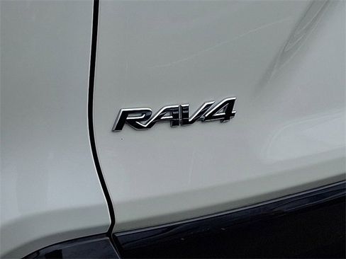 Used 2021 Toyota RAV4 XSE image 10